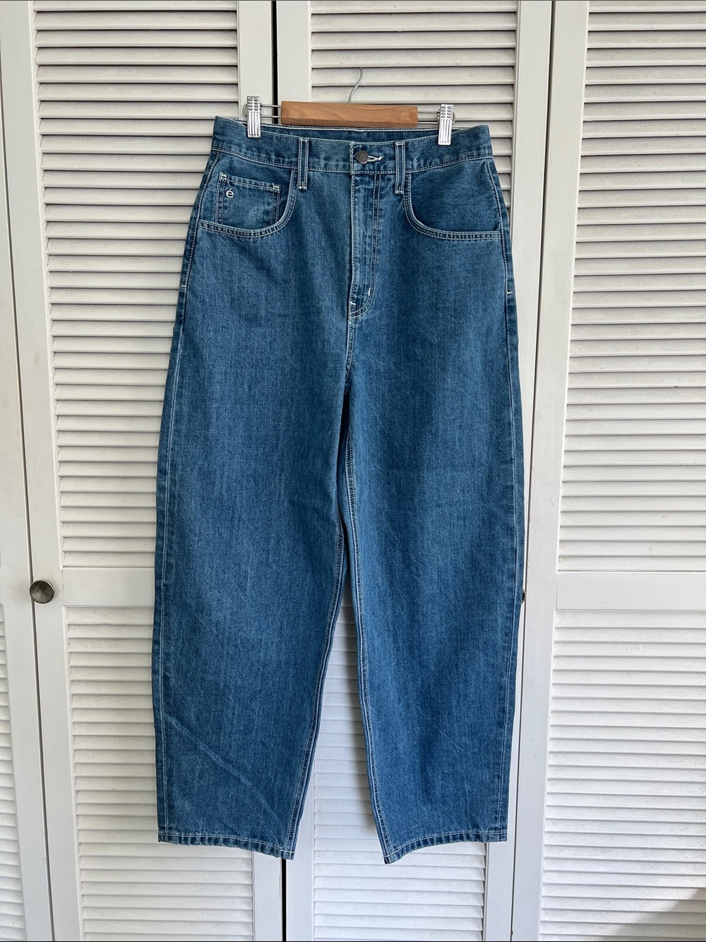 Etica Women's Relaxed Barrel Jeans